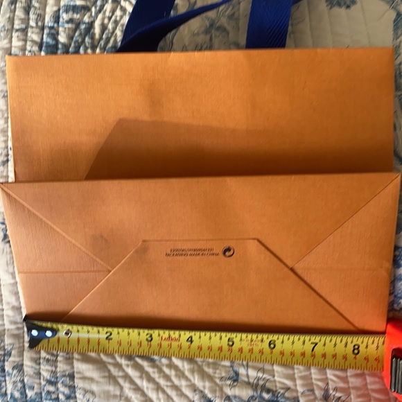 Louis Vuitton Shopping Bag - Picture 12 of 16